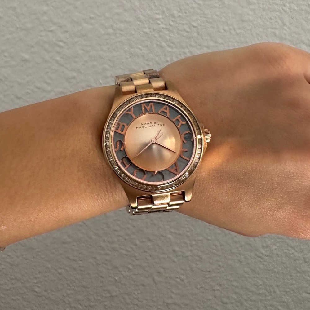 Marc Jacobs MBM3339 rose gold watch